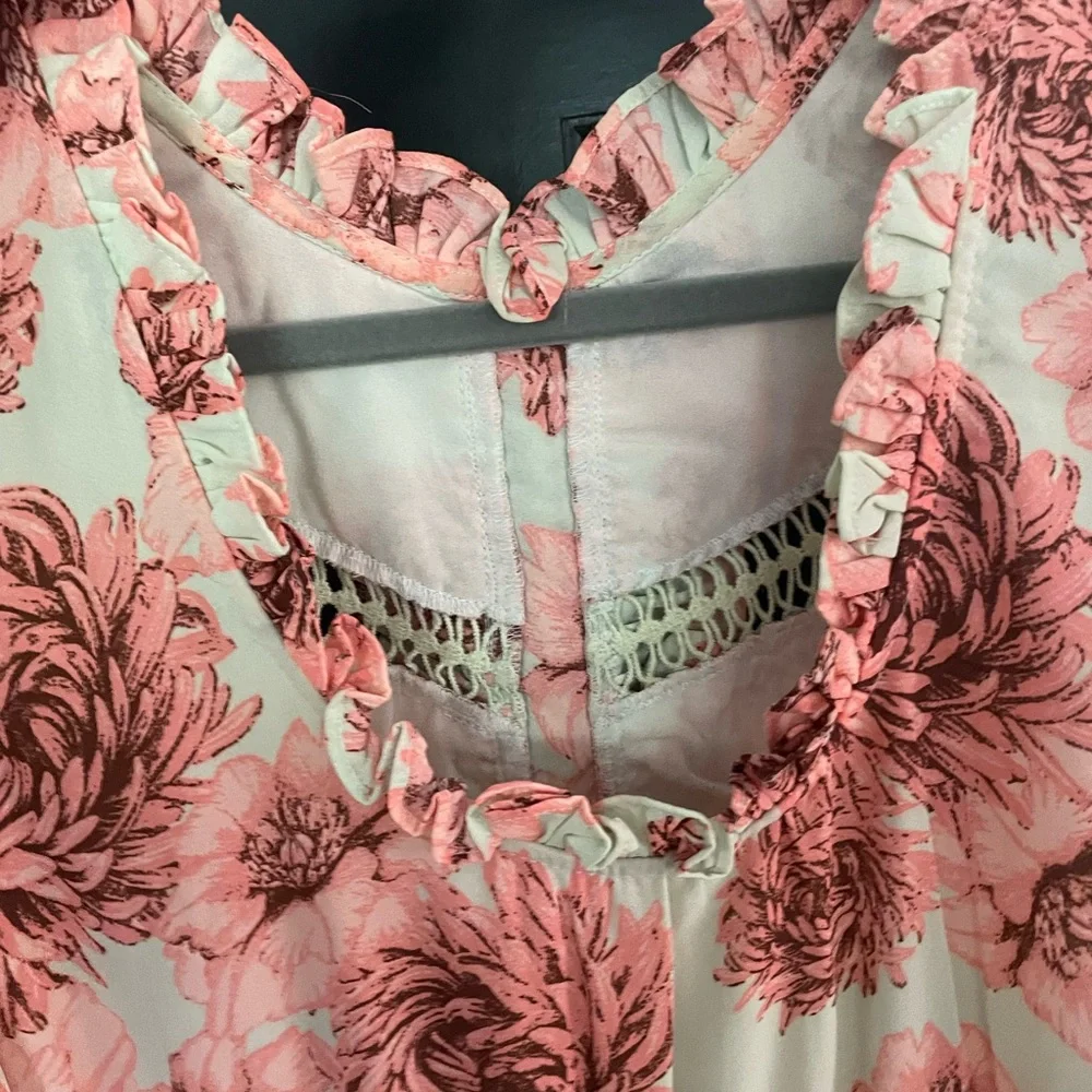 Dress - Picture 1 of 5